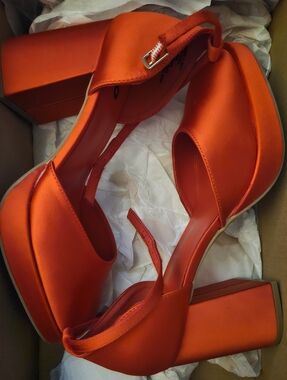 Red Platforms